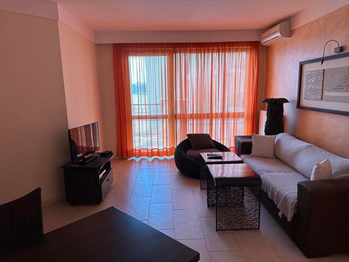 Aparthotel Oazis Vip Club Slantschew brjag Exterior foto