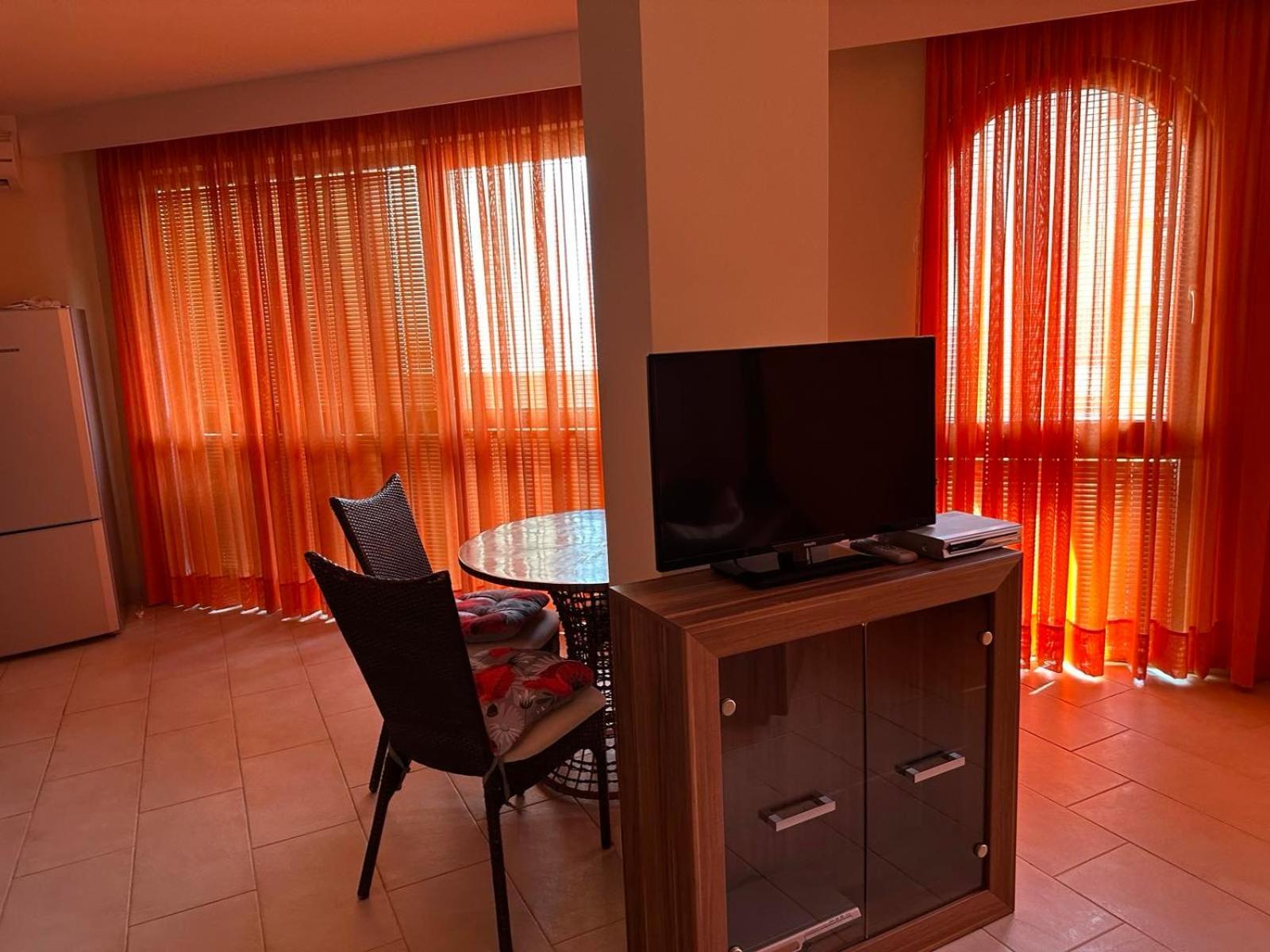 Aparthotel Oazis Vip Club Slantschew brjag Exterior foto